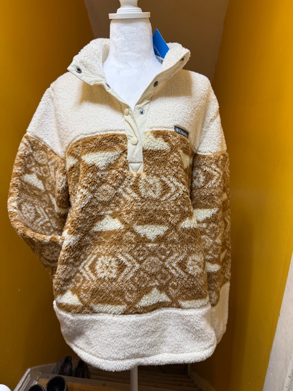 Columbia Sherpa Pullover with Aztec Pattern - Cream & Tan